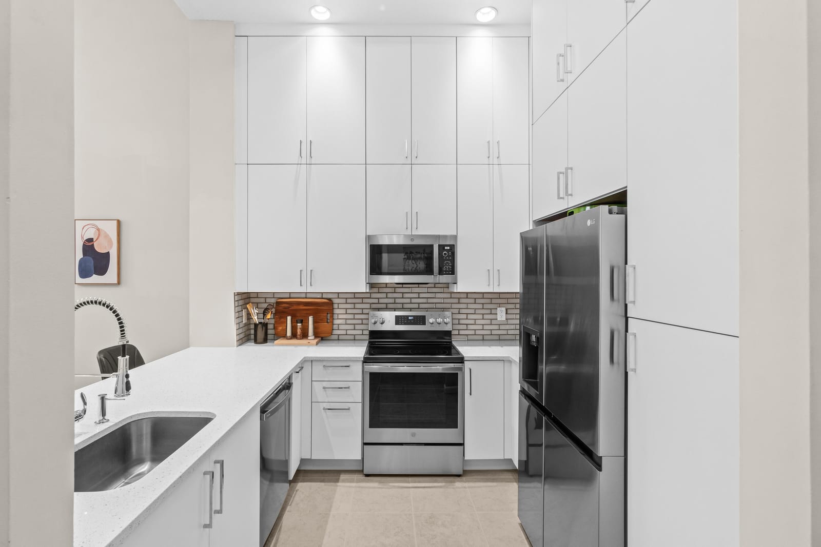 701 S Olive Avenue 318 — photo 4