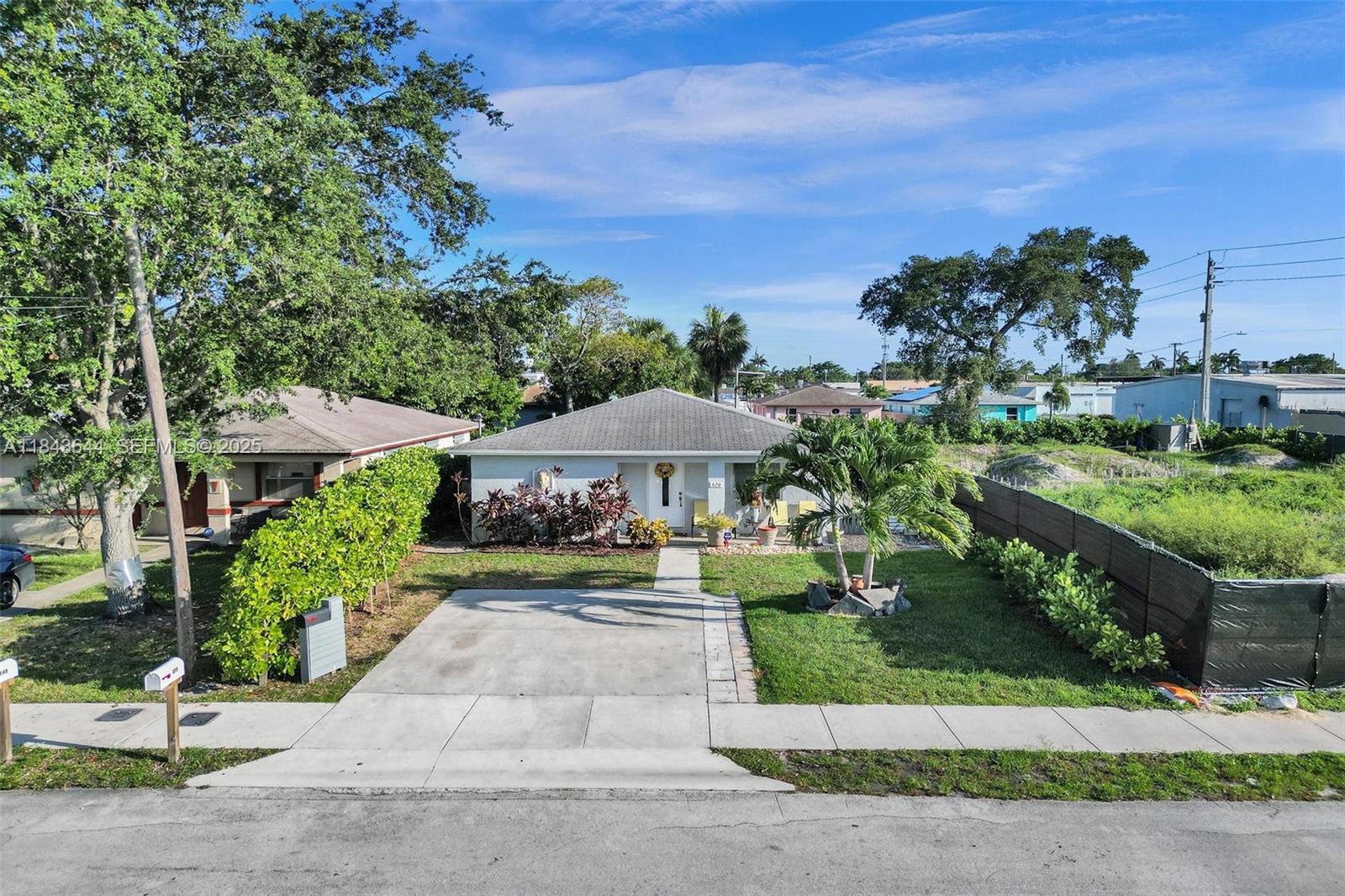 320 NE 33rd Street, Oakland Park, FL 33334, Oakland Park