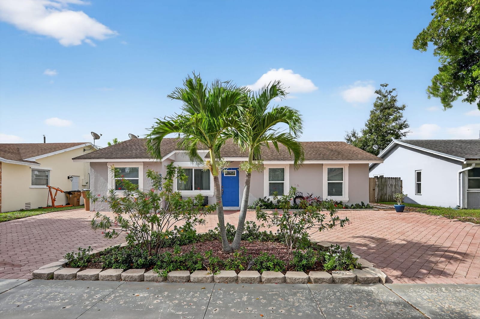 3290 SW 2nd Street, Deerfield Beach, FL 33442