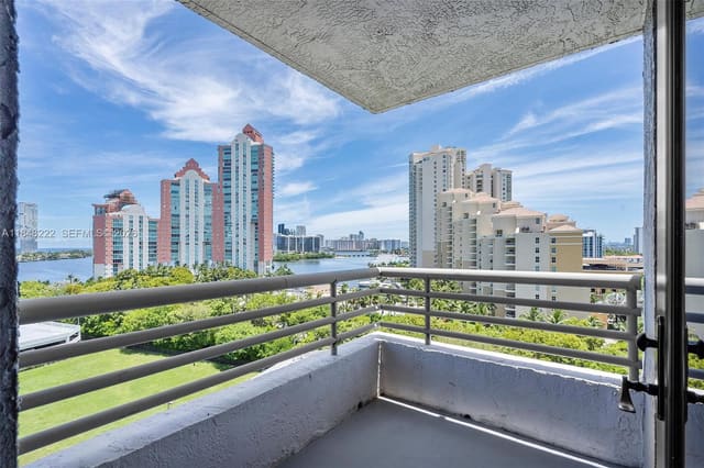 3300 NE 191st Street 1213, sold in Parc Central Aventura Sou, Aventura, FL