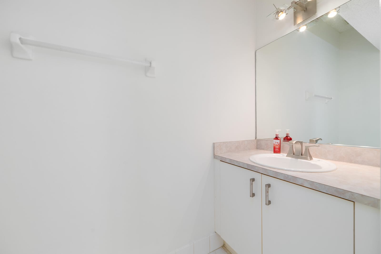 4718 NW 59th Manor — photo 11
