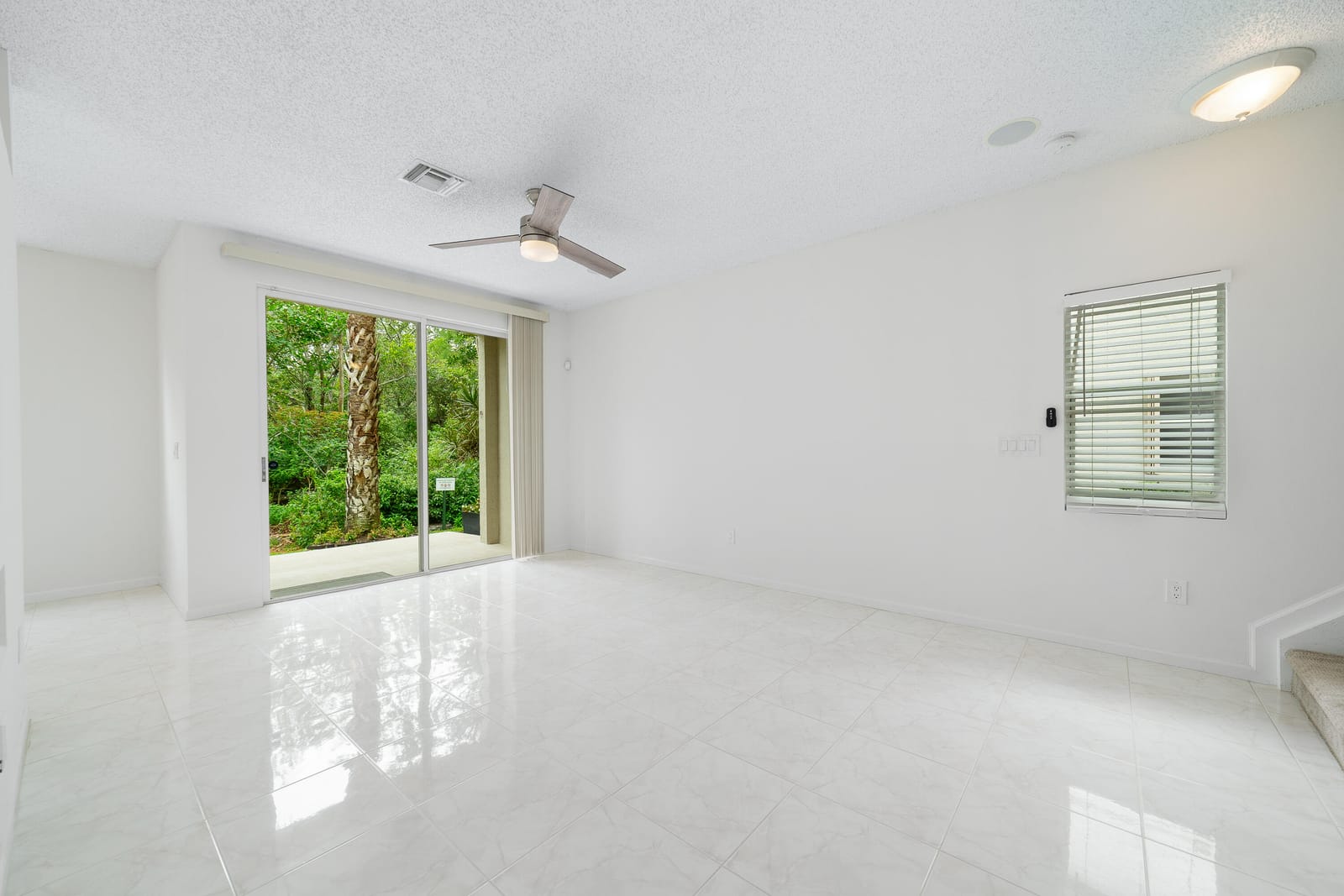 4718 NW 59th Manor — photo 5