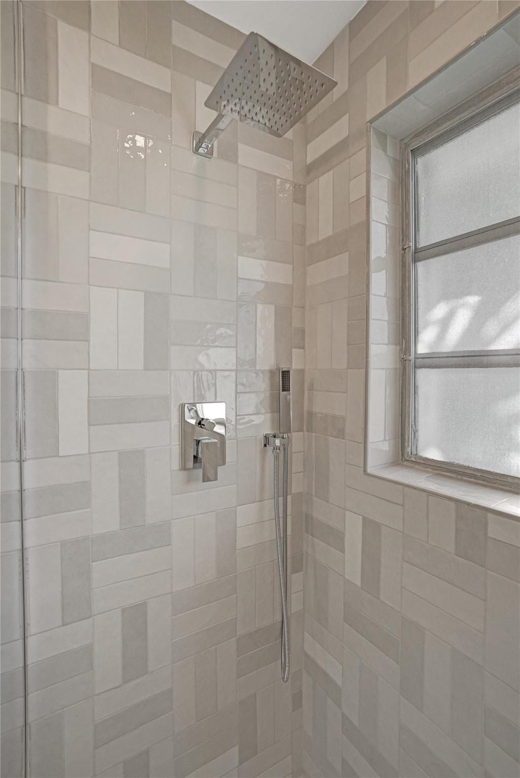 2111 NE 35th Street — photo 11