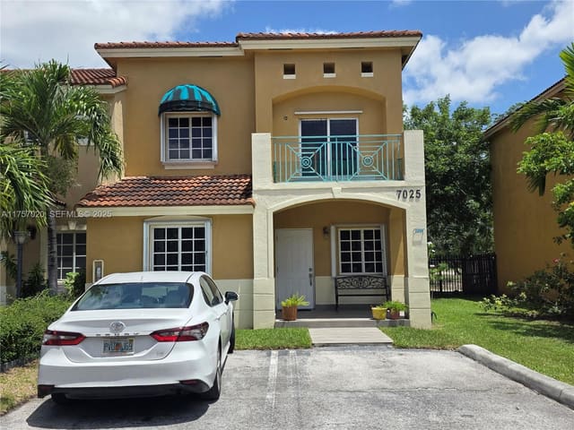 7025 NW 173rd Drive 2208, sold in Bonita Golf View Townvill, Hialeah, FL