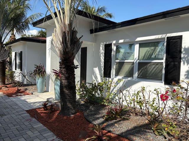 275 NE 16th Street, sold in Plumosa Park Sec A, B And D, Delray Beach, FL