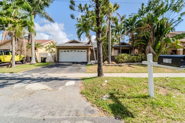 219 SE 8th Street, sold in Central Dania Heights, Dania Beach, FL
