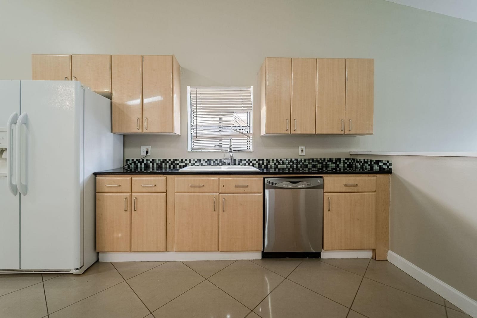 219 SE 8th Street, Dania Beach, FL 33004 photo 11