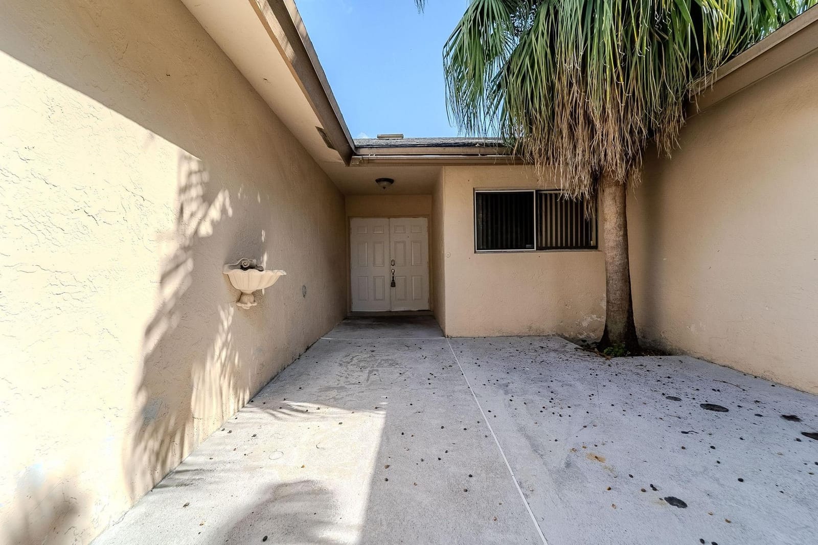 219 SE 8th Street, Dania Beach, FL 33004 photo 4