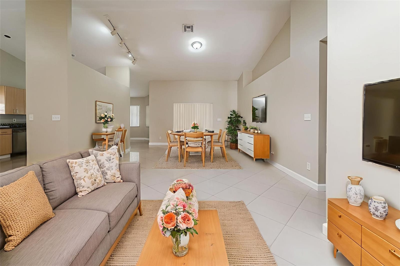219 SE 8th Street, Dania Beach, FL 33004 photo 5