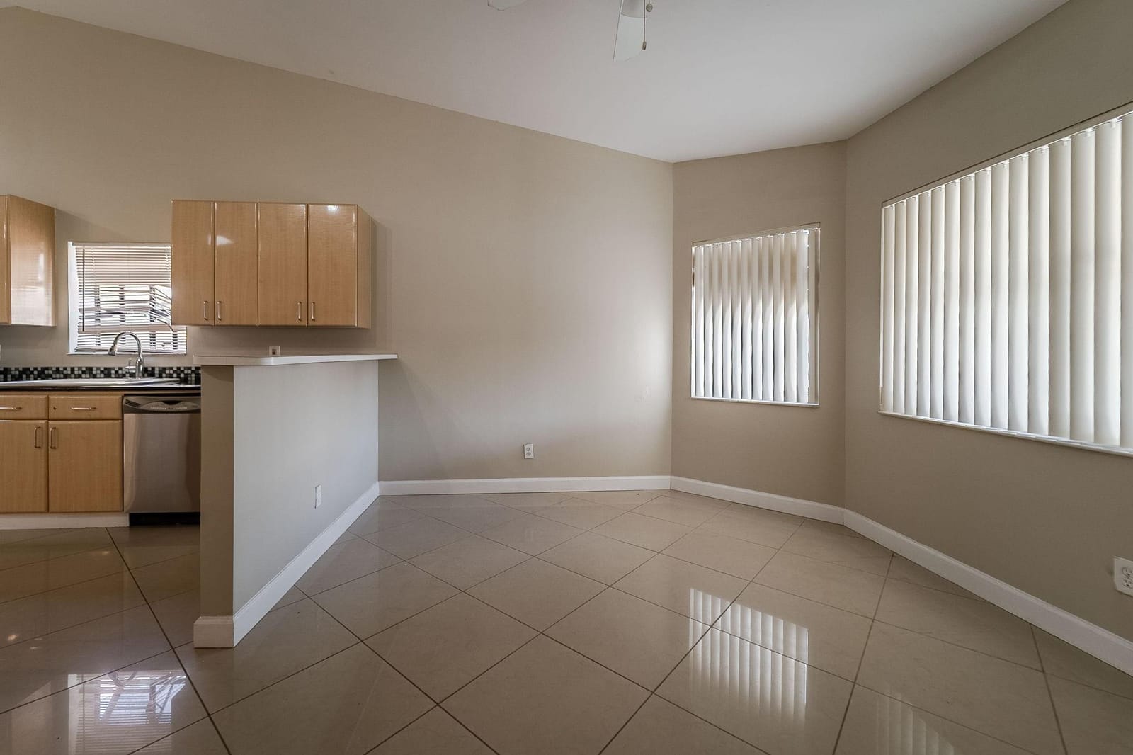 219 SE 8th Street, Dania Beach, FL 33004 photo 9
