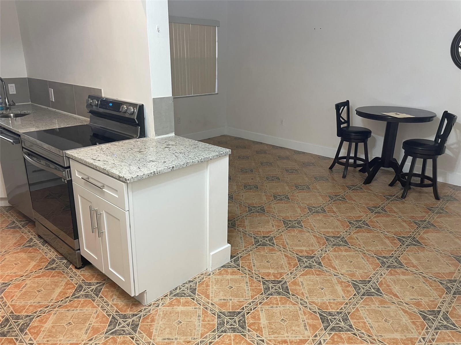 1840 Dewey Street 102 — photo 4