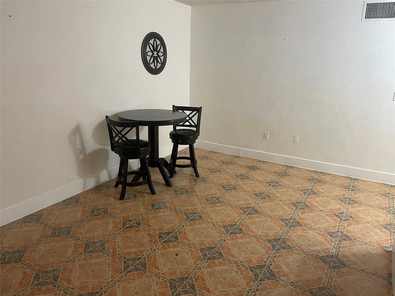 1840 Dewey Street 102 — photo 5
