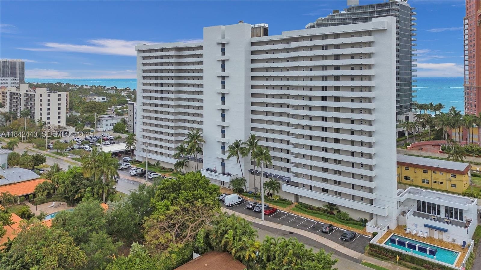 1 bedroom home for sale at 2200 33rd, Fort Lauderdale, FL 33305 — $325,000