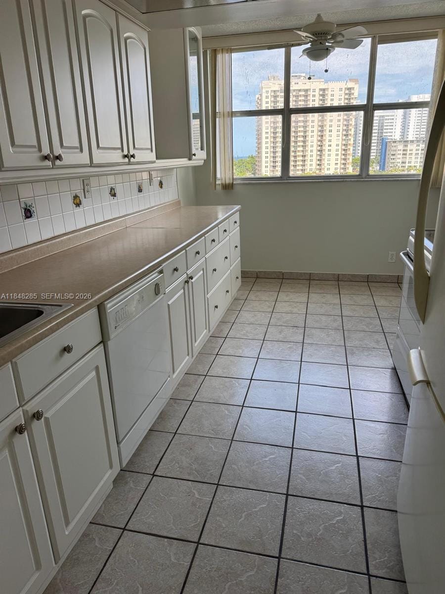 100 Golden Isles Drive 706 — photo 4