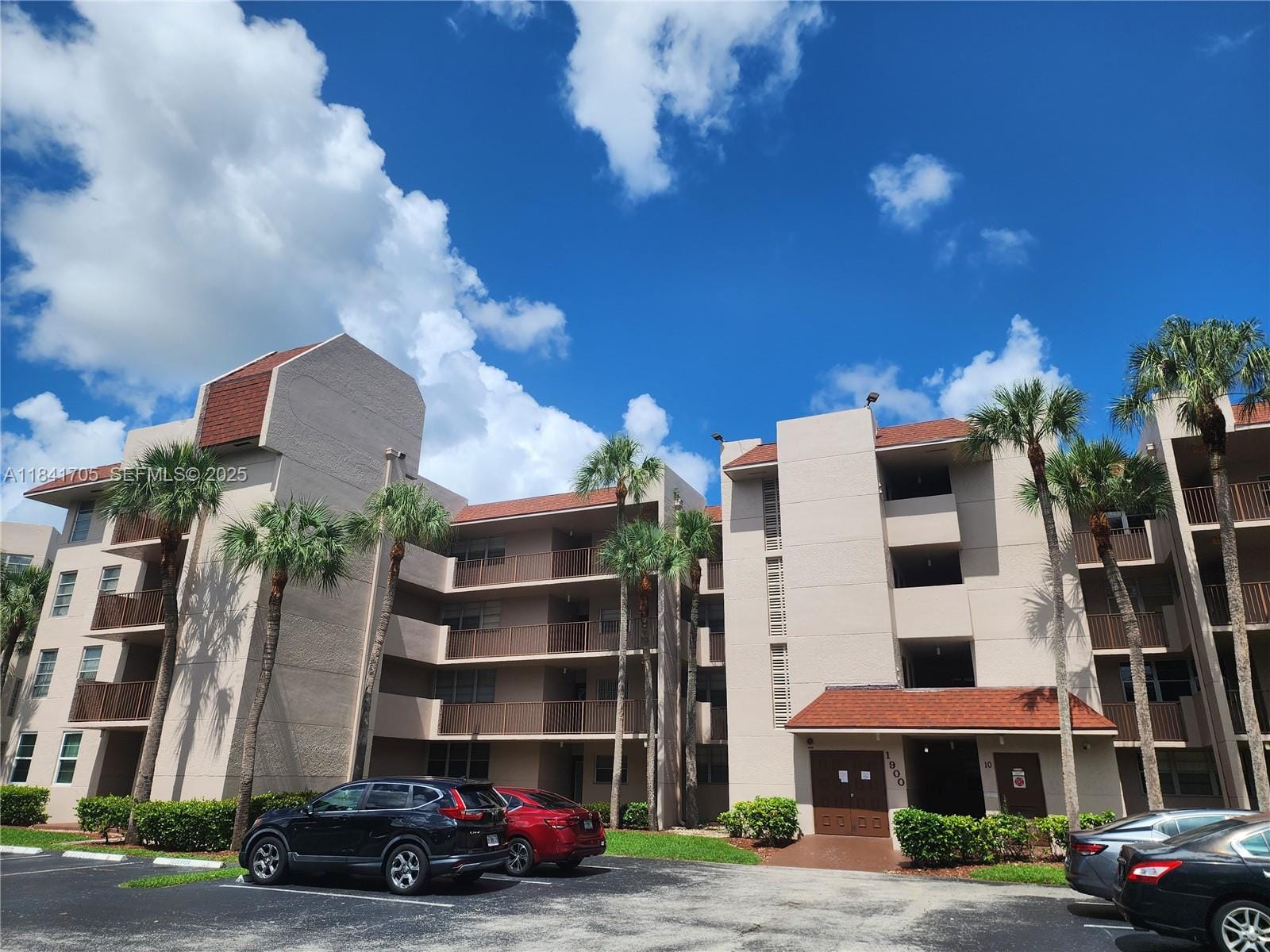 1900 Sabal Palm Drive 305, Davie, FL 33324