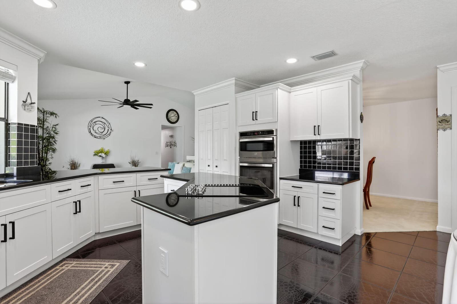 8584 NW 47th Drive — photo 3