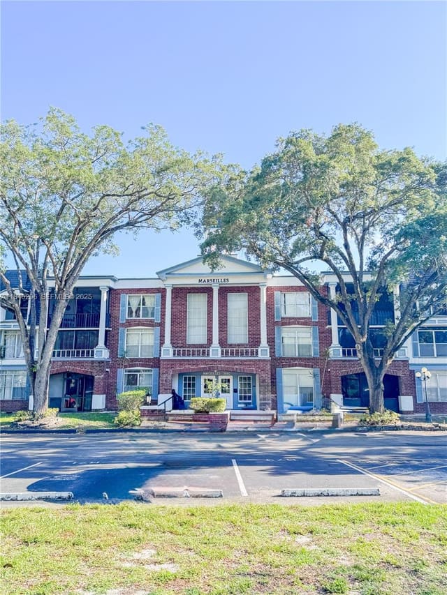3660 Inverrary 1Y, Lauderhill, FL 33319