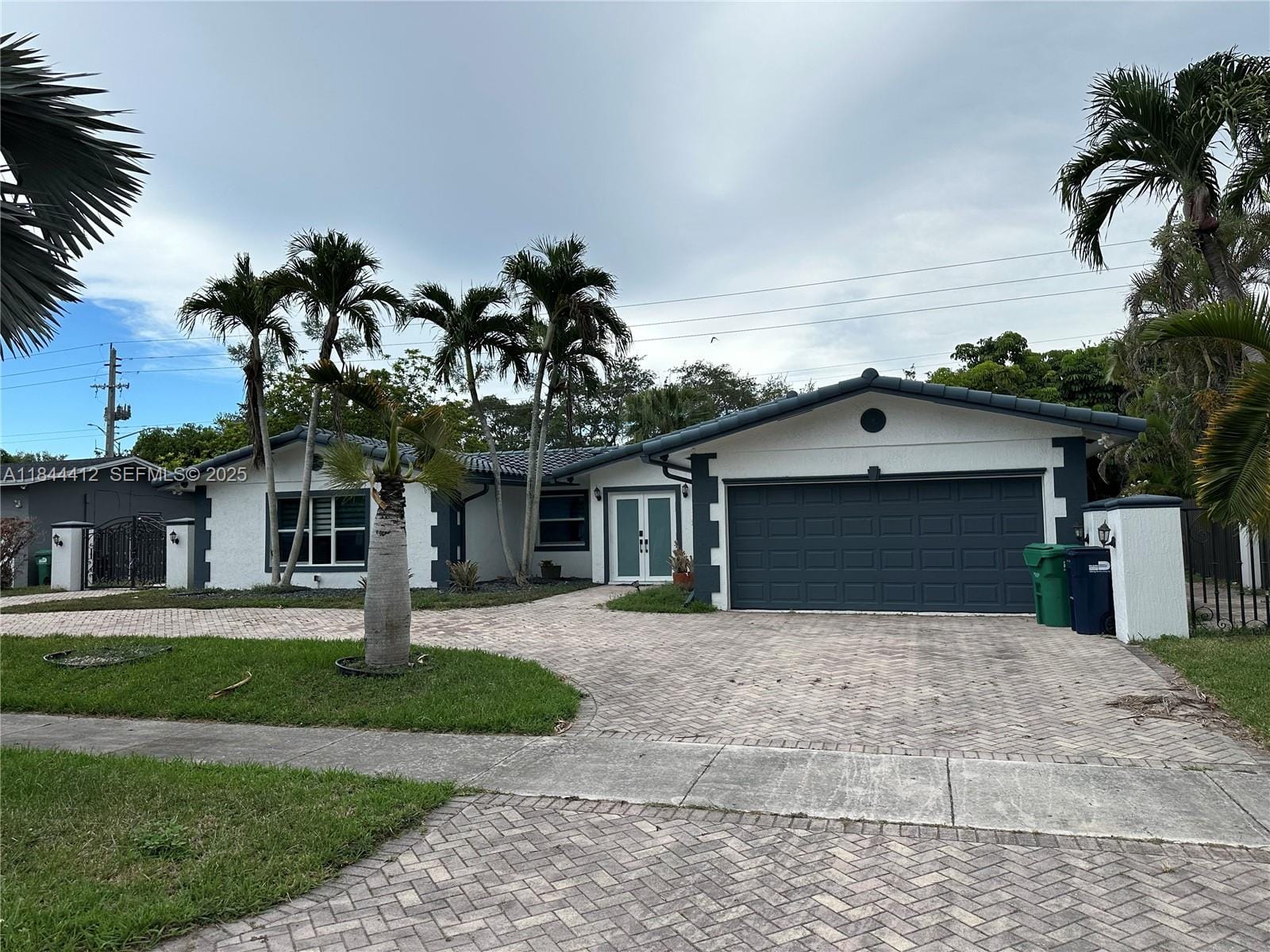 14250 SW 71st Lane — photo 2