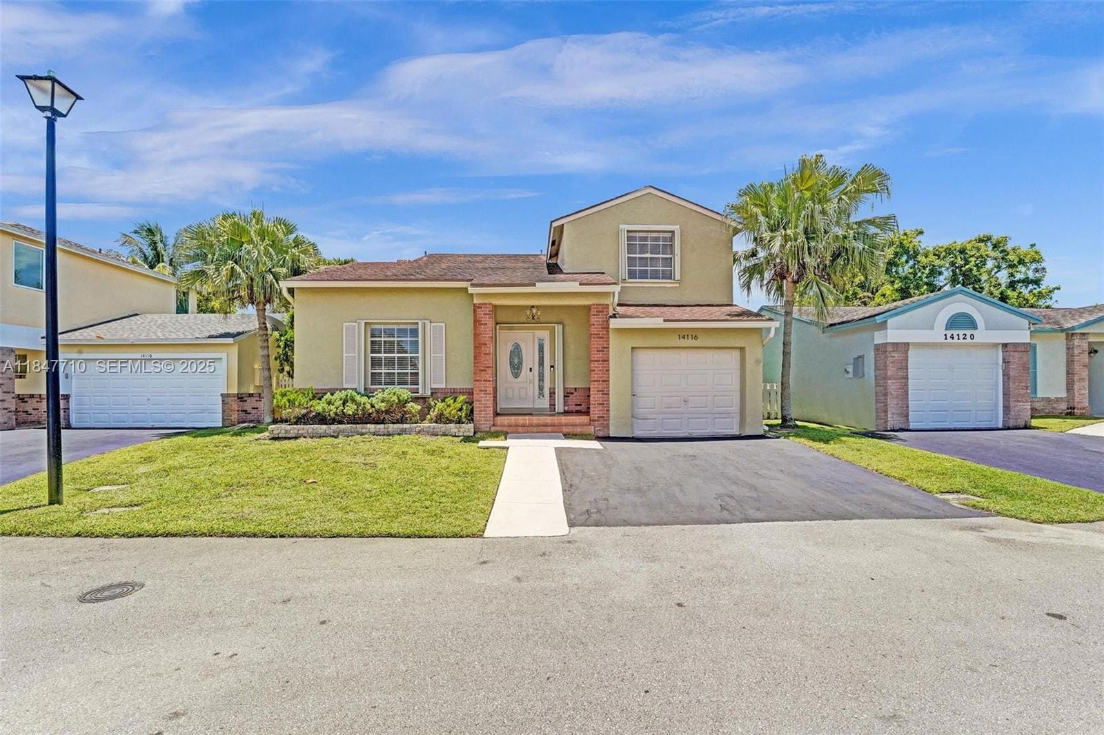 3 bedroom home for sale at 14116 Langley, Davie, FL 33325 — $510,000