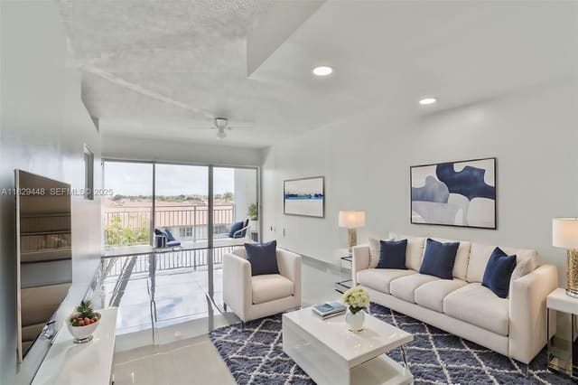 9375 Fontainebleau Boulevard L420, Miami, FL 33172