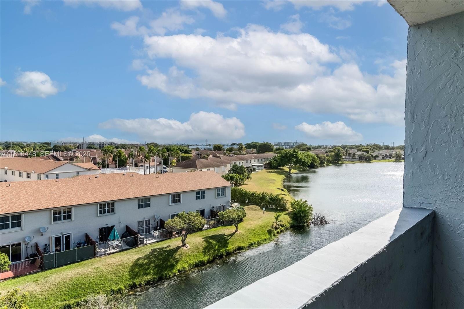 9375 Fontainebleau Boulevard L420, Miami, FL 33172 photo 18