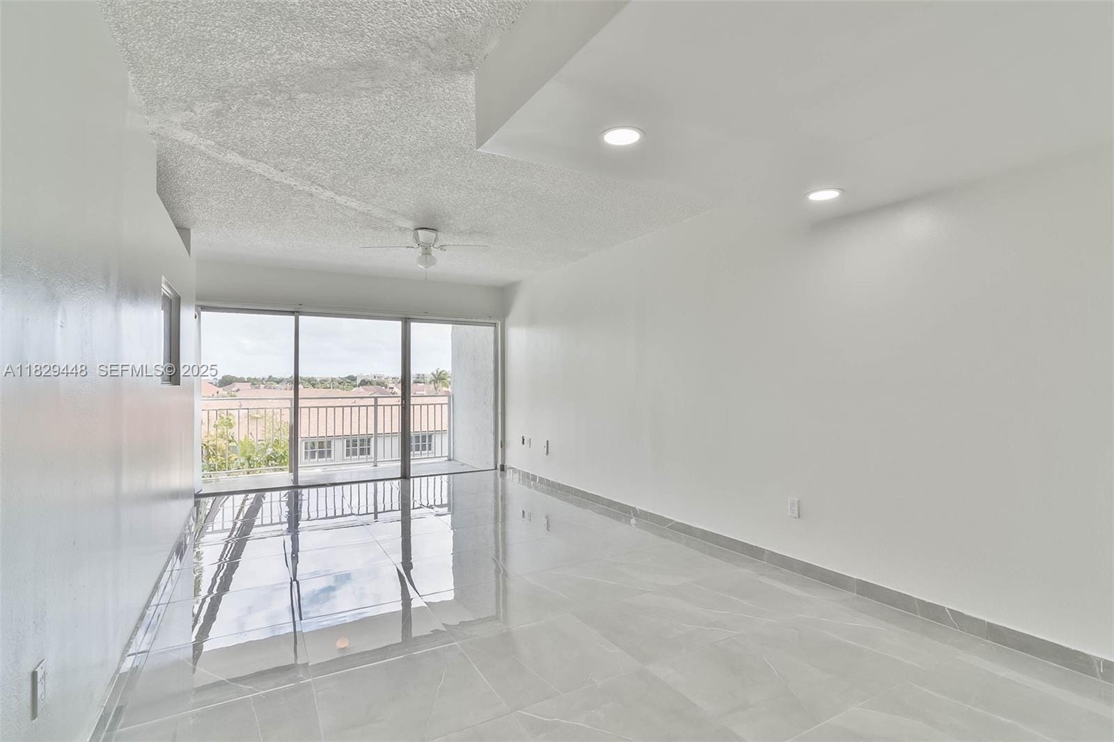 9375 Fontainebleau Boulevard L420 — photo 3