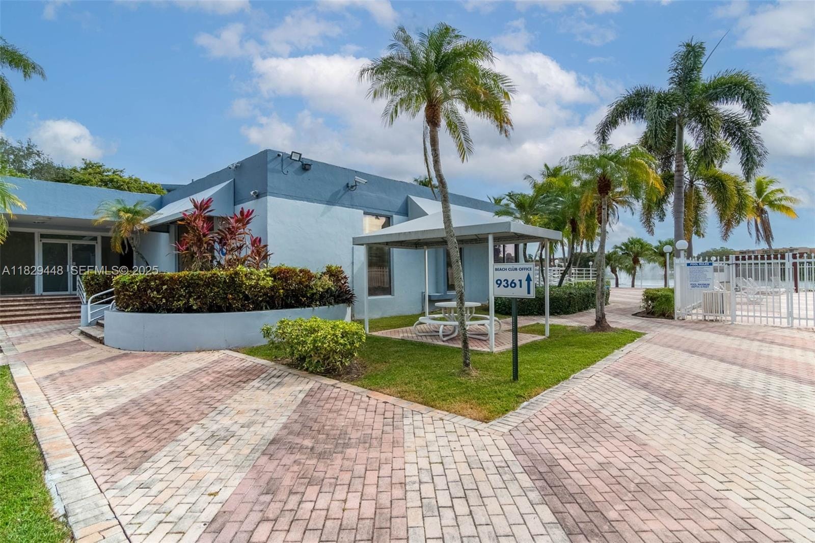 9375 Fontainebleau Boulevard L420, Miami, FL 33172 photo 23
