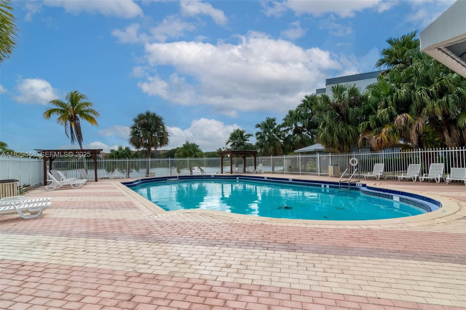 9375 Fontainebleau Boulevard L420, Miami, FL 33172 photo 24