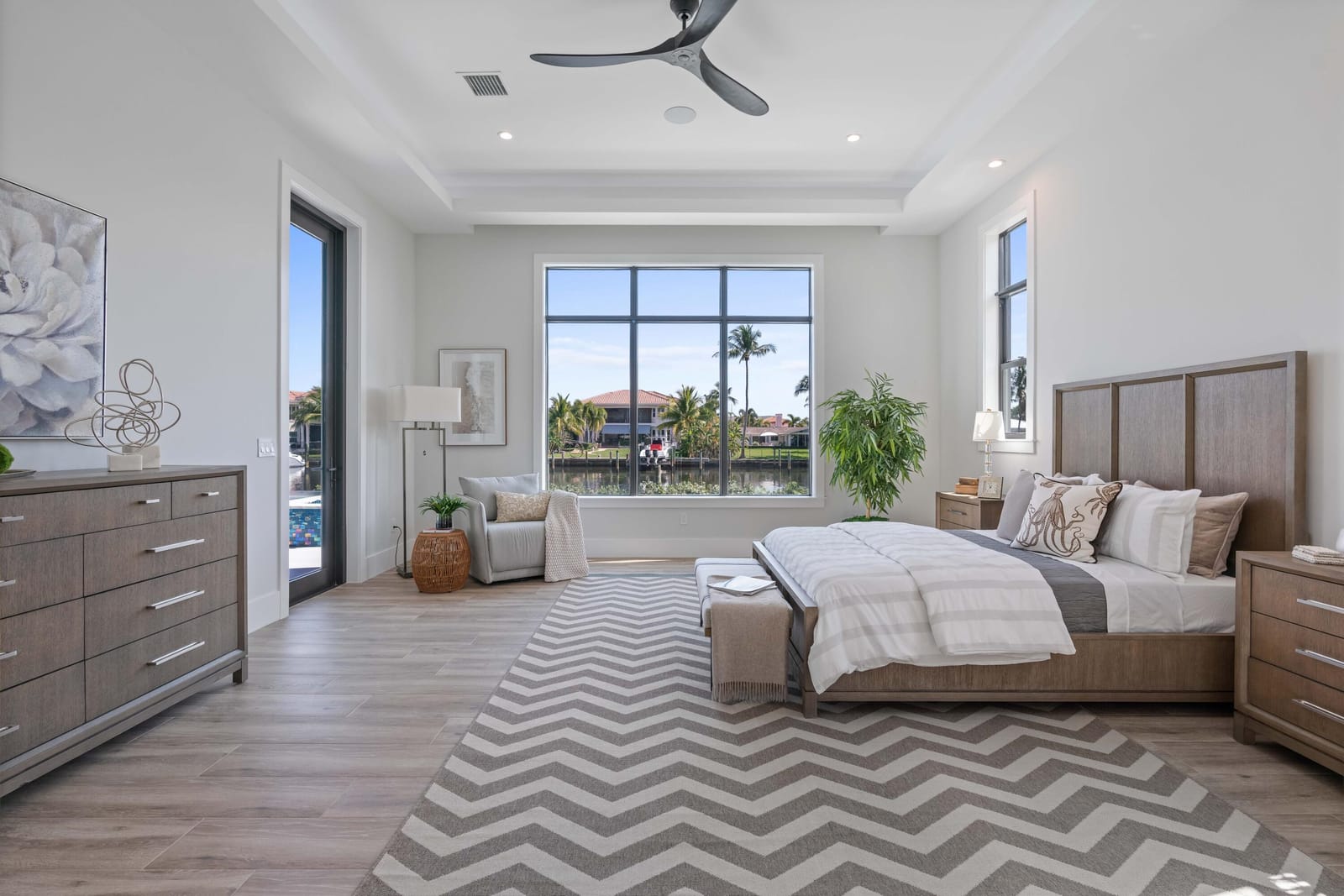736 Lagoon Drive — photo 12