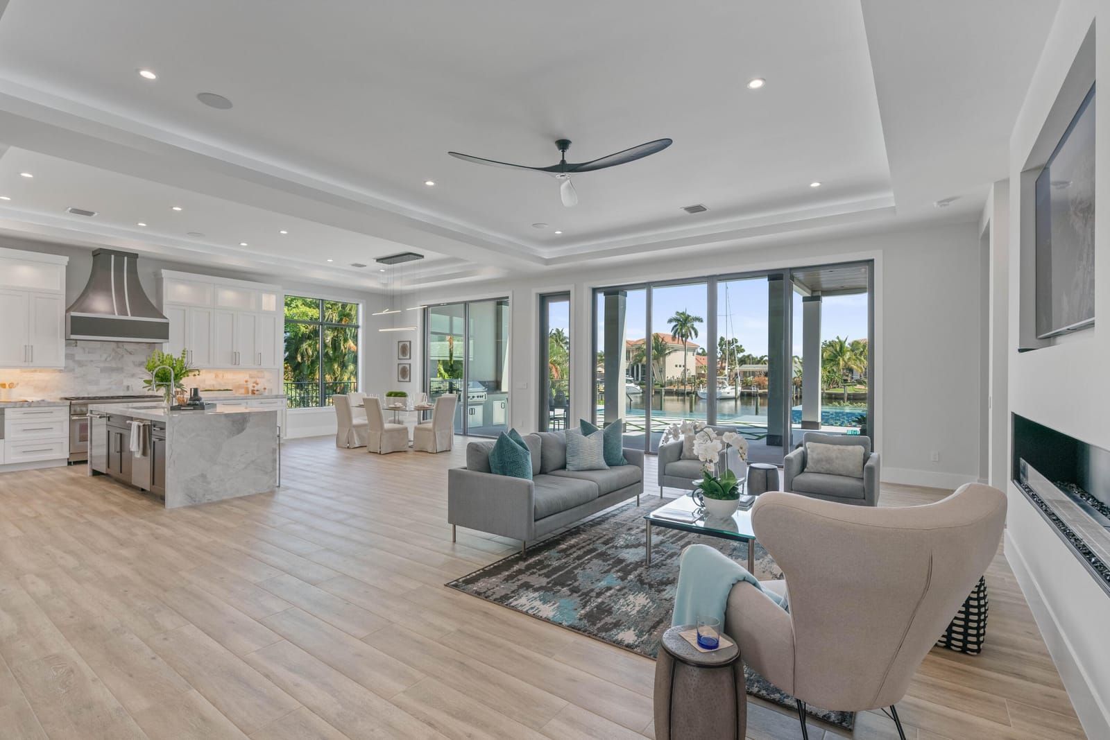 736 Lagoon Drive — photo 7