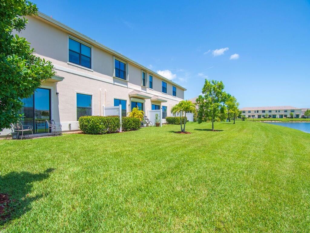 10076 W Villa Circle, Vero Beach, FL 32966 photo 24