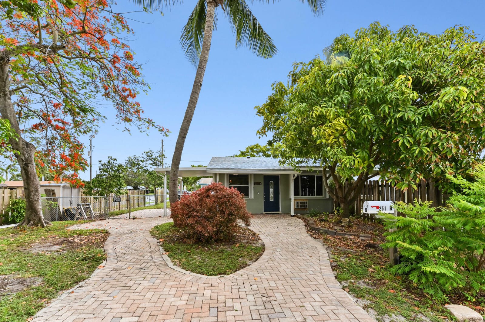 251b NE 57th Court, Oakland Park, FL 33334 photo 2