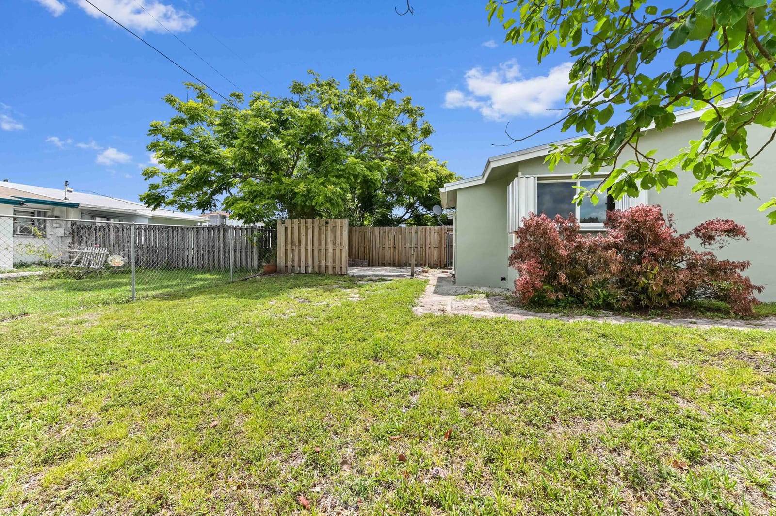 251b NE 57th Court, Oakland Park, FL 33334 photo 19