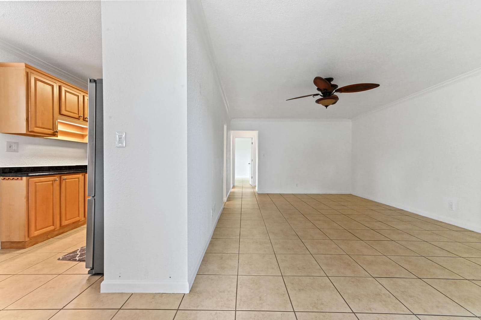 251b NE 57th Court, Oakland Park, FL 33334 photo 4
