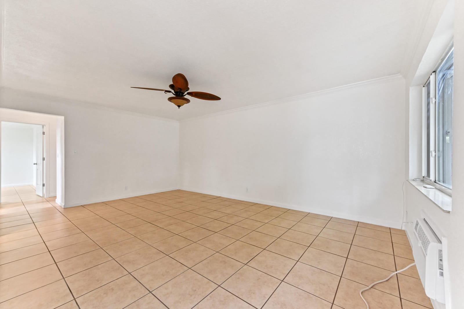 251b NE 57th Court, Oakland Park, FL 33334 photo 5