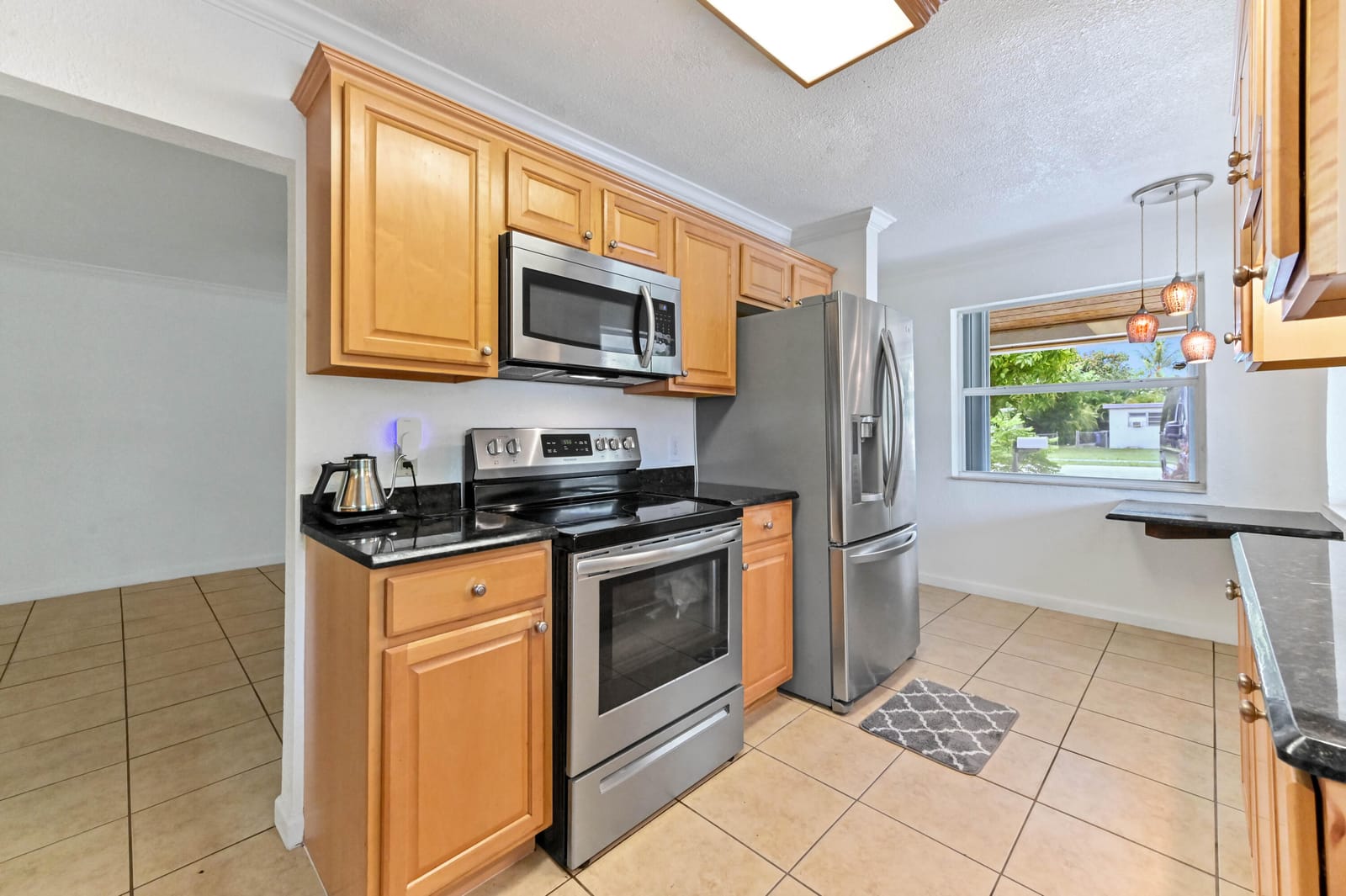251b NE 57th Court, Oakland Park, FL 33334 photo 10