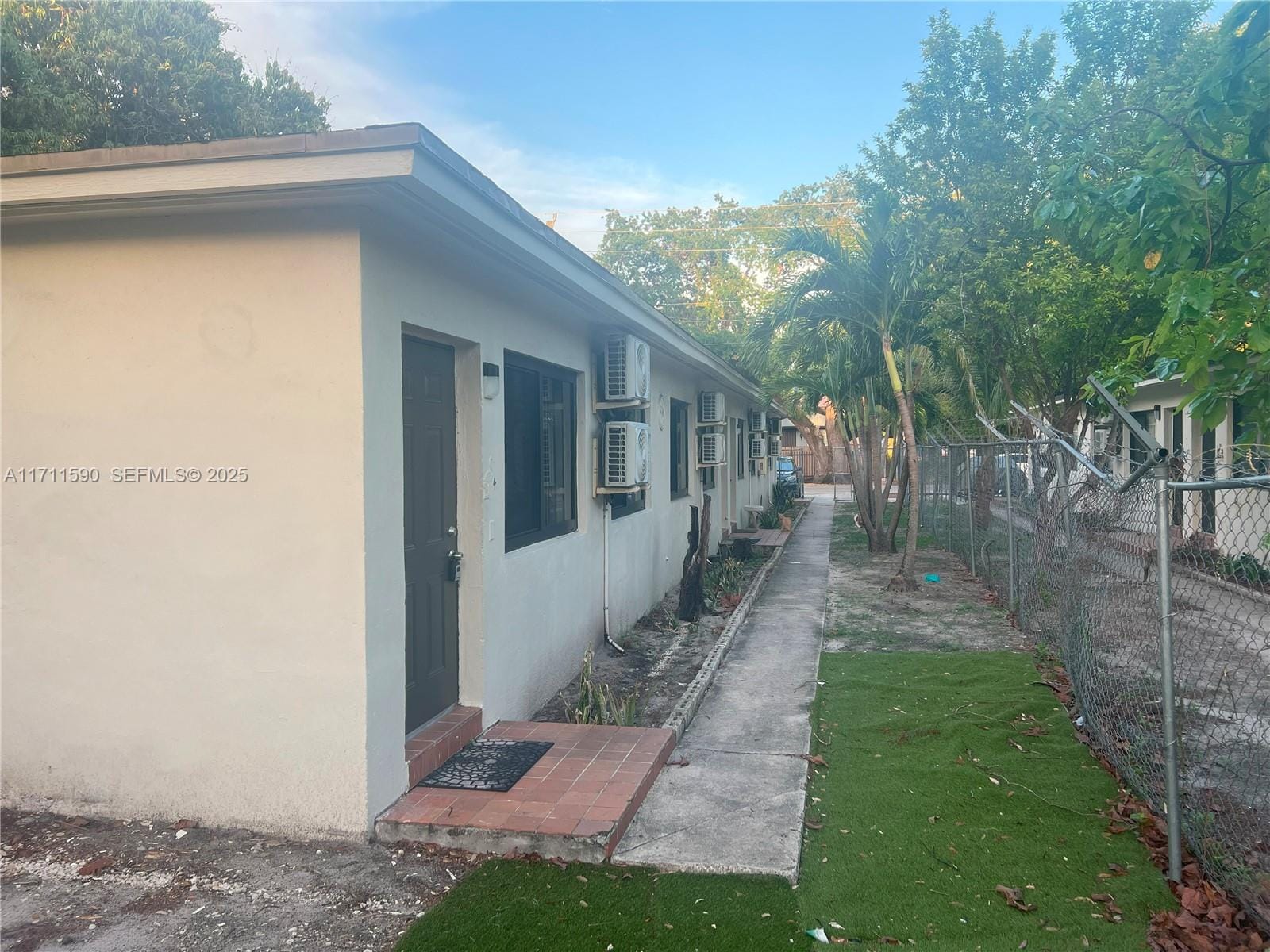 5520 NE 1st Court — photo 11