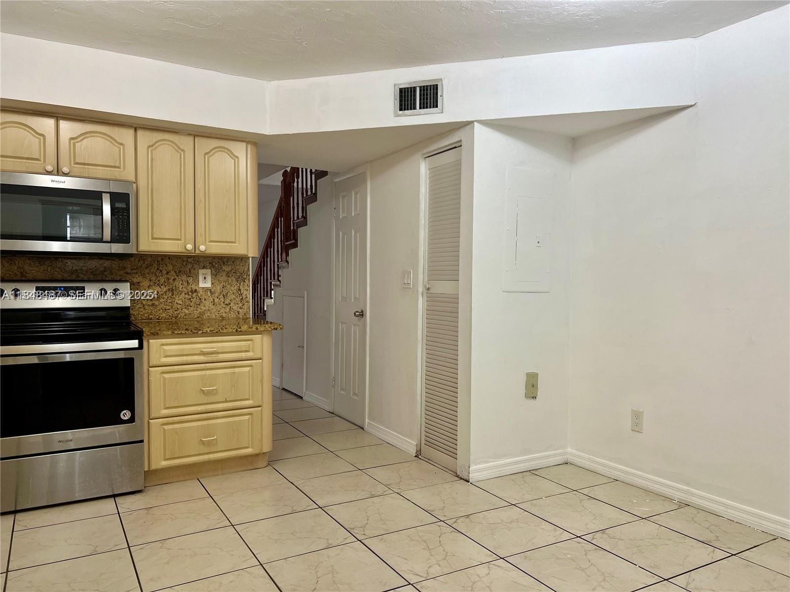918 SW 7th Avenue 3-2, Miami, FL 33130 photo 4