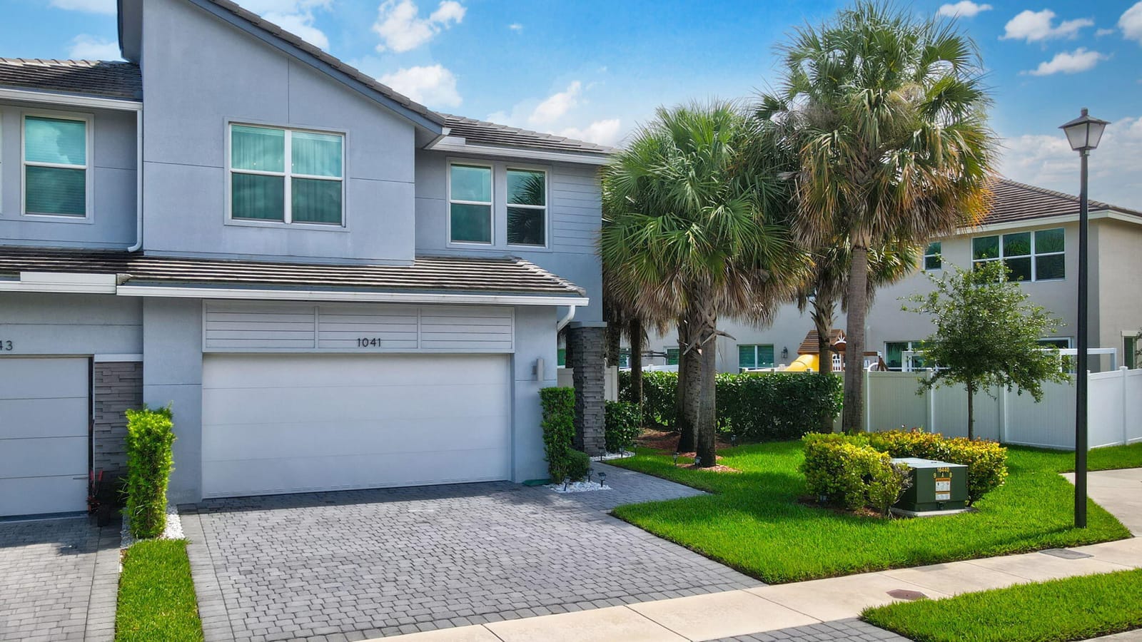 1041 Rio Court, Deerfield Beach, FL 33064 photo 2