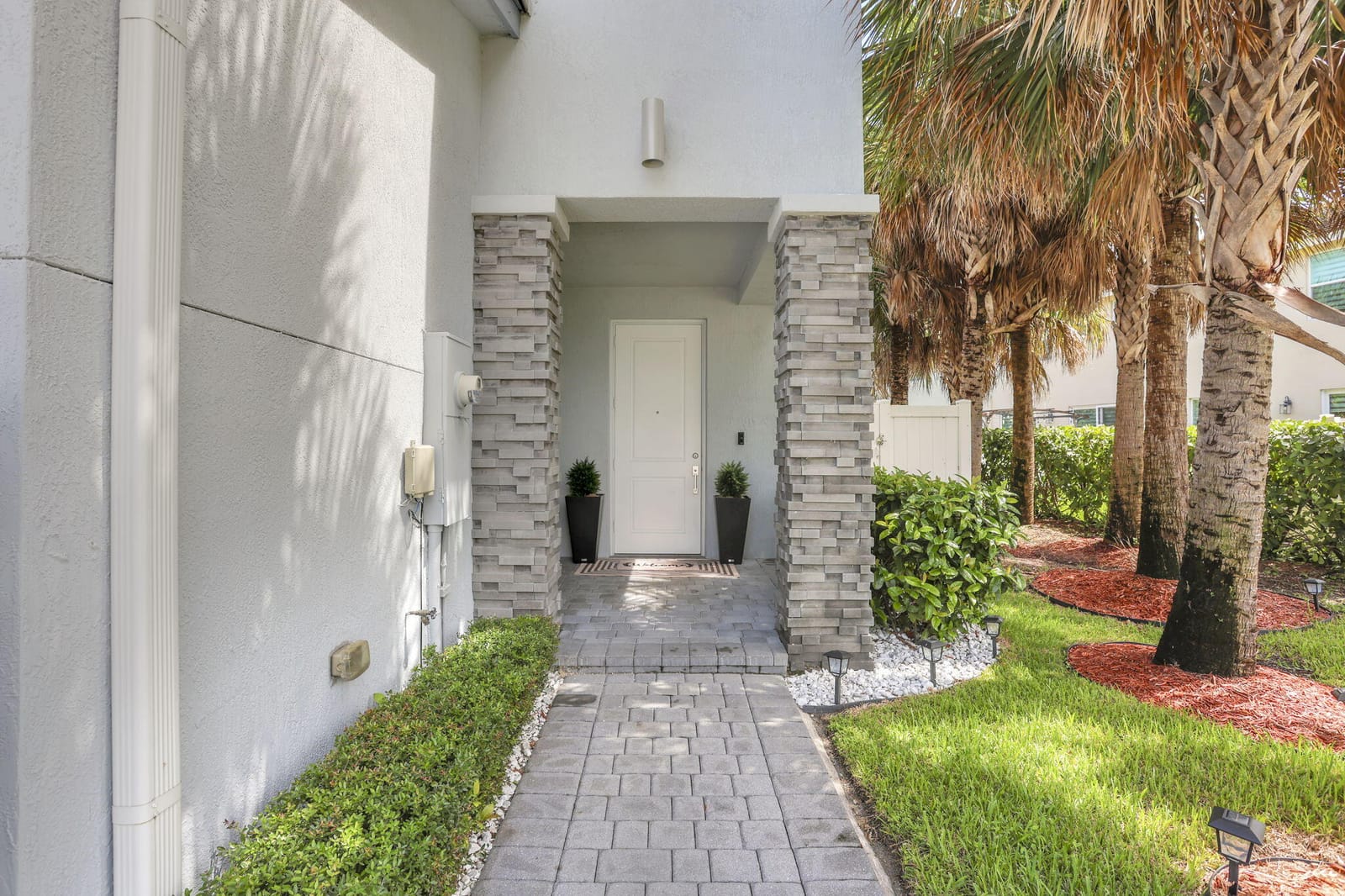 1041 Rio Court, Deerfield Beach, FL 33064 photo 4