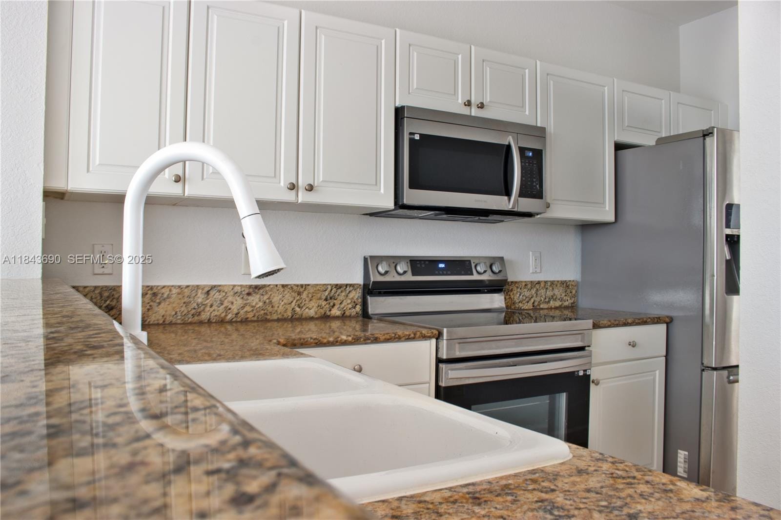 153 SE 28th Place 3 — photo 8