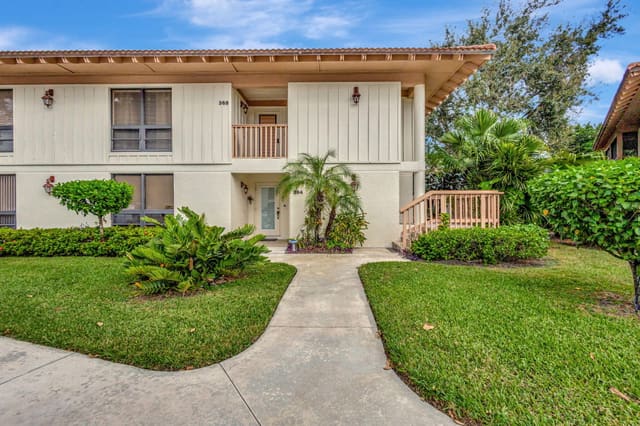 368 Brackenwood Circle, Palm Beach Gardens, FL 33418