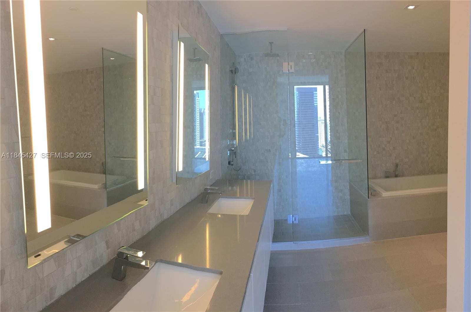 88 SW 7th Street 2305 — photo 11