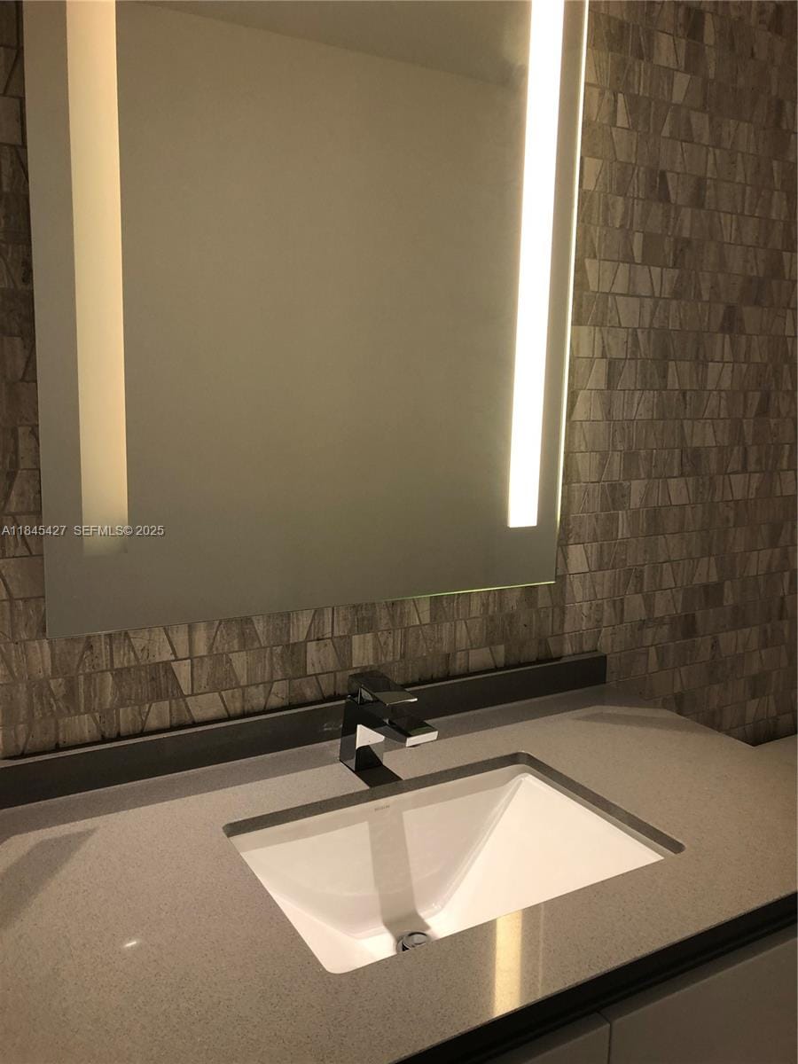 88 SW 7th Street 2305, Miami, FL 33130 photo 30