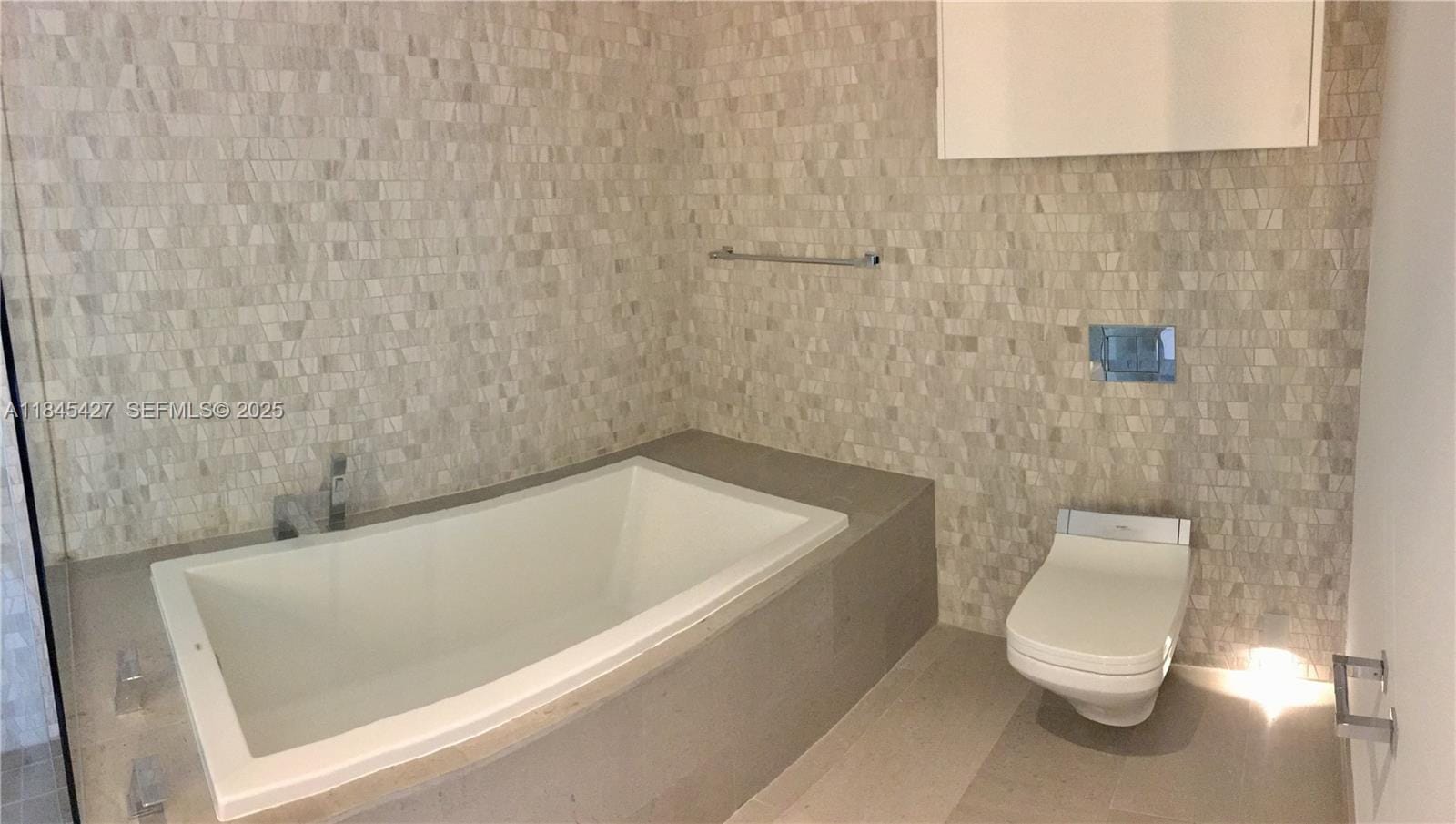 88 SW 7th Street 2305 — photo 4