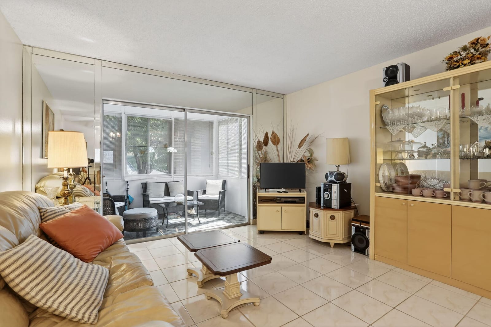 5111 W Oakland Park Boulevard 201, Lauderdale Lakes, FL 33313