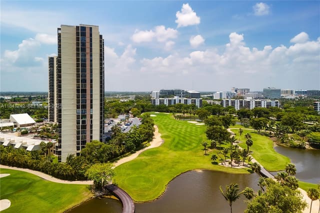 20379 W Country Club Drive 1631, Aventura, FL 33180