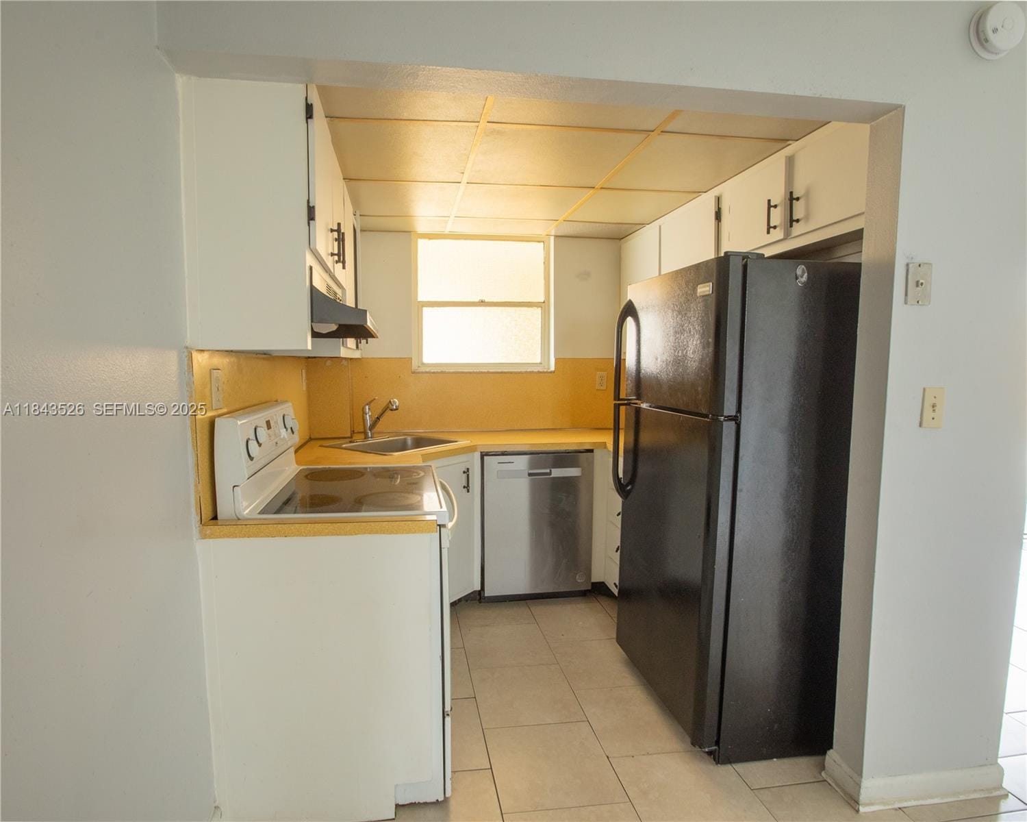 1975 NE 135th Street 3B, North Miami, FL 33181 photo 4