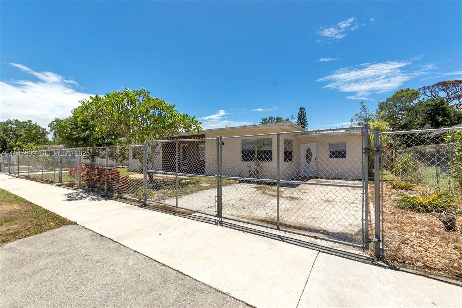 213 NW 28th Avenue, Fort Lauderdale, FL 33311 photo 4