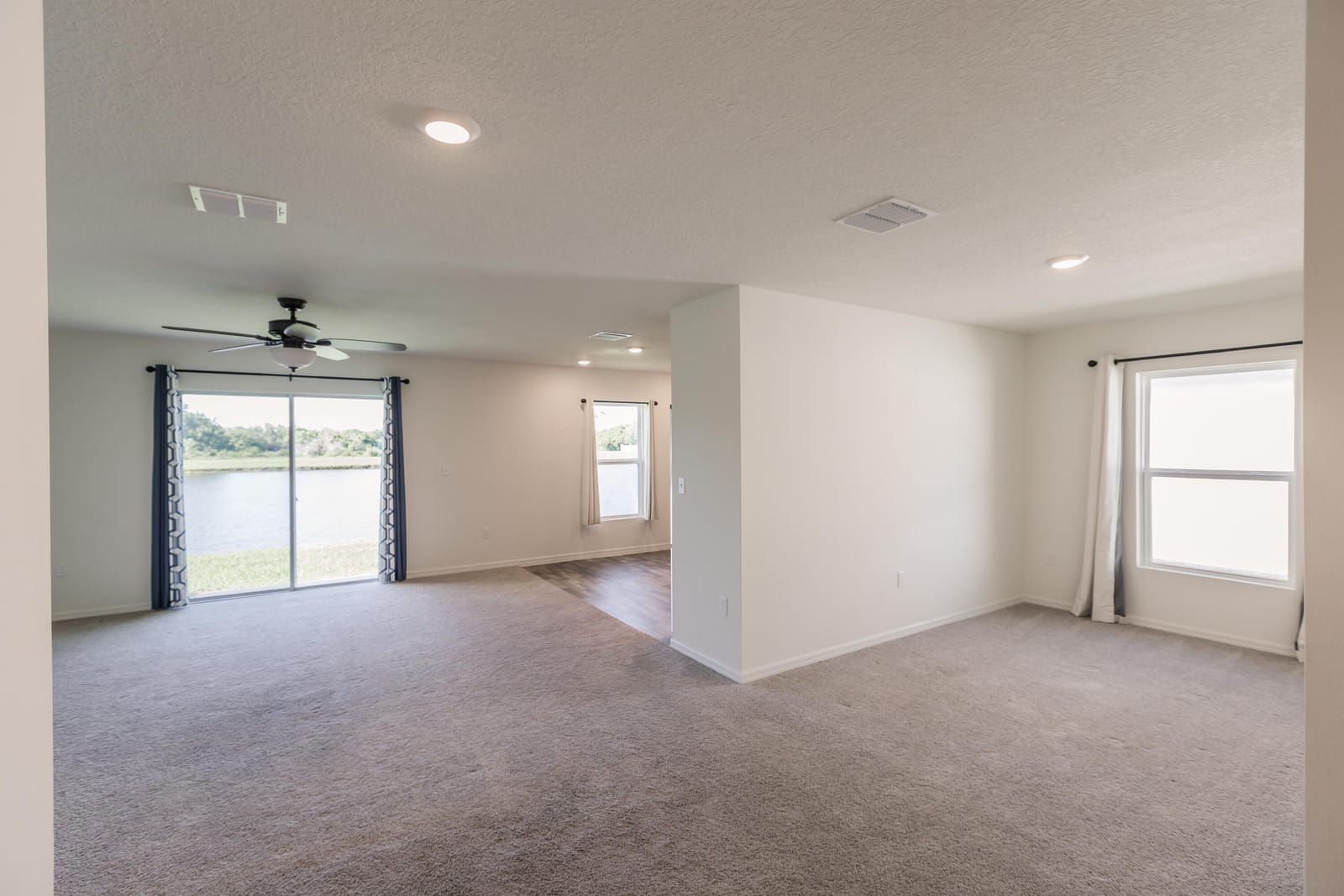 744 SE 25th Drive, Okeechobee, FL 34974 photo 2
